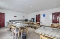 Nature Wake Spring Hotel (Shuyang Cangzhou Wenfeng Park Branch)