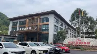 Cunshang Restaurant Homestay