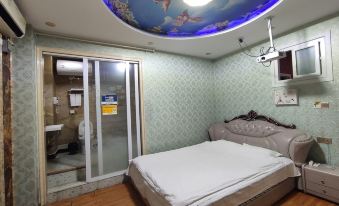 Qufu Wan'ai Theme Homestay (Jining College Commercial East Street Branch)