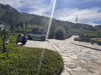Nanjian Tea Valley Wuliang Yubi Hotel - parking