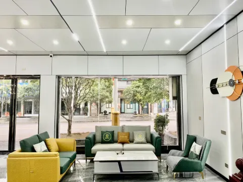 施秉聚庭飯店（杉木河夜漂景區大門店）