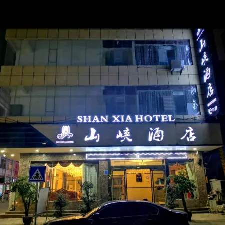 Hotels along the river