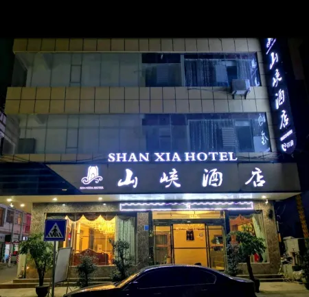 Hotels along the river