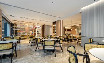 Atour Hotel (Shanghai Hongqiao Xinzhuang Business District)