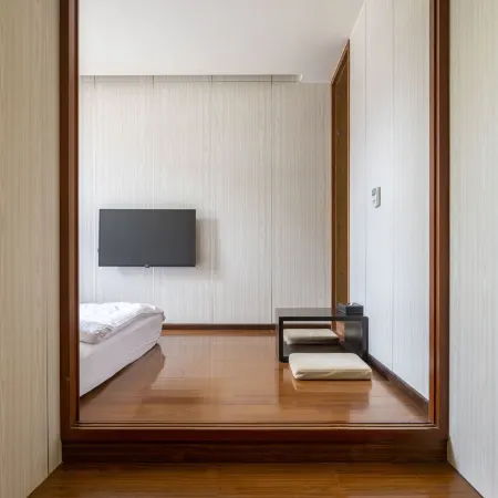 Shuiyang Yueming Holiday Hotel