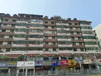 Mozhiye Movie Hotel
