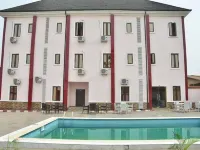 Samrossy Hotel and Suites - 3 estrellas