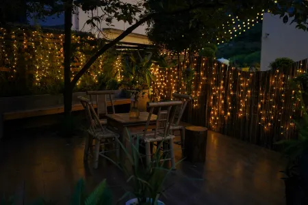 Chenwai Homestay (Pengzhou Haiwozi Ancient Town) Отели рядом с достопримечательностью «Danjing Mountain»