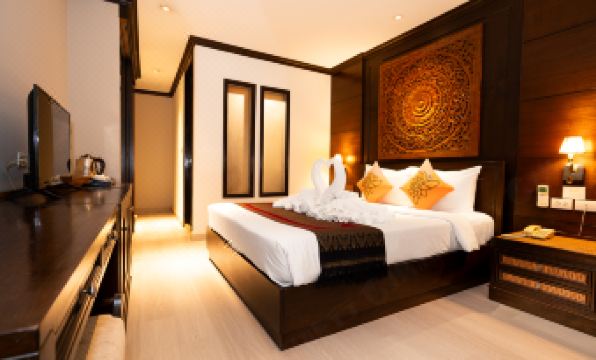 Baan Sukhumvit Soi 18