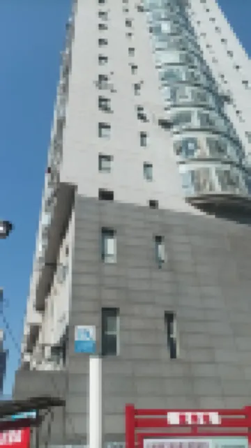 良品江信青年公寓（地鐵大廈店） 住宿飯店