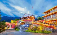 Snow Mountain Home · Tibetan Culture Photography and Food Experience Homestay