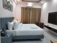 Hotel Elite 32 Avenue Near Google Building Hotels in Old Gurgaon