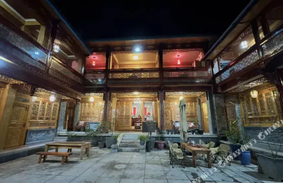 洱源鳳羽陶雅居民宿