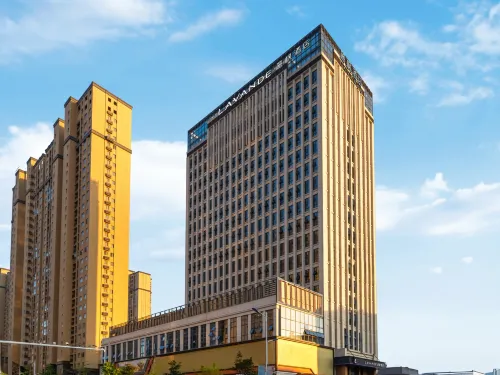 Lavande Hotel (Dawu Xintiandi) Hotels in Dawu County