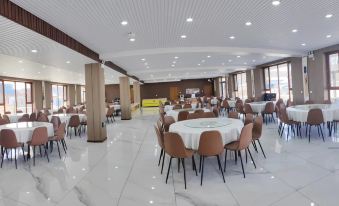 Pinyouran · Yumi Xiangli Holiday Hotel
