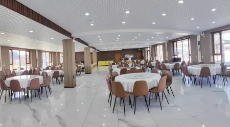 Pinyouran · Yumi Xiangli Holiday Hotel