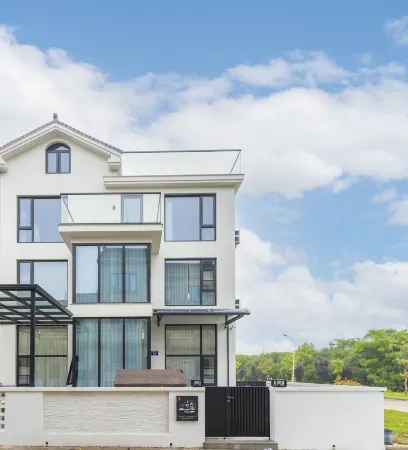 Xiangshan Youjian Shanhai Homestay Отели рядом с достопримечательностью «Donghai Banbianshan Tourist Holiday Resort»