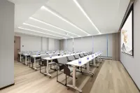 Jinhua Wanda Plaza Duohuli Atour Hotel