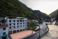 Siguniangshan Yixuan Homestay (Shuangqiaogou Scenic Area Branch) Các khách sạn gần Shuangqiao Valley