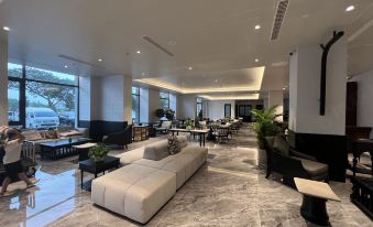 Allpoints Hotel