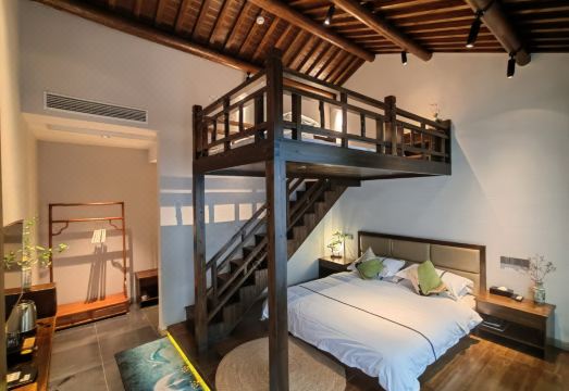 Moke Hostel over view