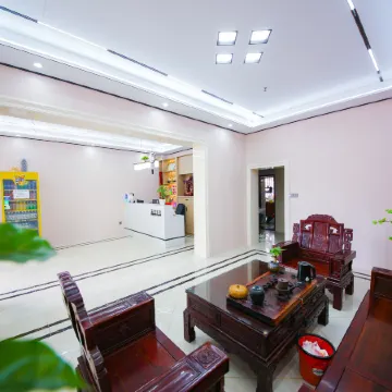 Weizhou Island Blue Bay Peninsula Hotel (Mazu Zumiao Branch)