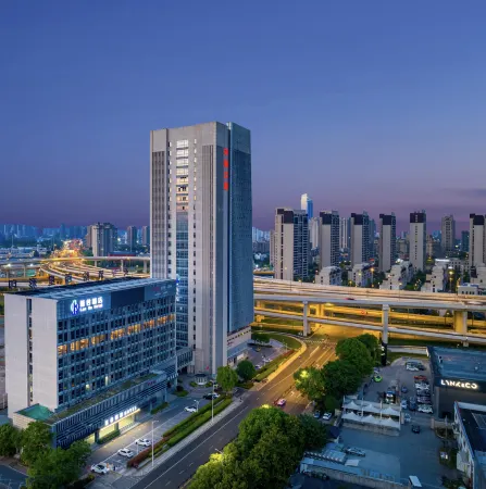 Blue Valley Hotel Отели рядом с достопримечательностью «Yuanxiangxiaozhen Sceneic Area»
