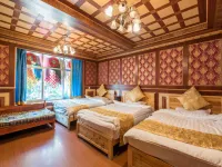 Qingxin Mountain Residence Homestay in Heishui County