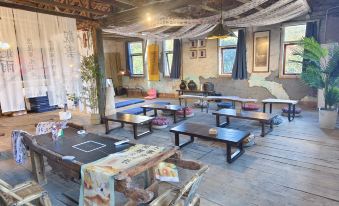 Xianning Starry Rain Bamboo Yard B&B