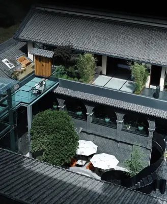 歸墅·RETURN四合院飯店（春熙路太古裡店） 成都理工大學(南校區)附近的飯店
