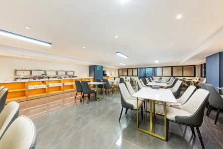 Guangmingren Wellness Hotel (Xiamen Gaoqi Airport SM Plaza) Отели рядом с достопримечательностью «Xiamen Bridge»