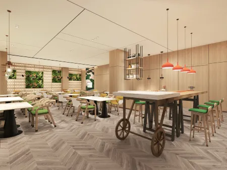 Home2 suites by Hilton Xuzhou Yunlong Отели рядом с достопримечательностью «Hubushan Ancient Architectural Complex»