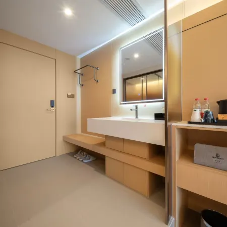 Yanting Yuhewan Hotel