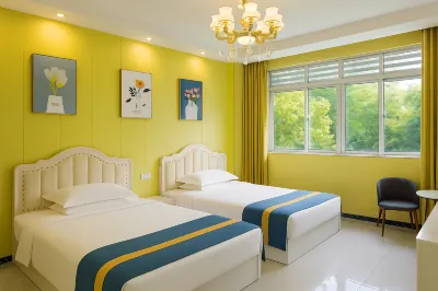 Yuehua Hotel (Train Station) Hotels in Suining Railway Station/Chengbei Passenger Station