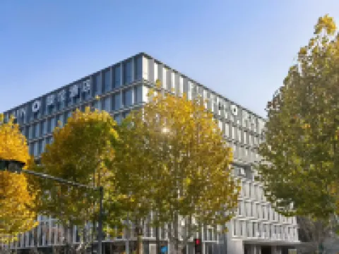 Pulun Hotel (Anji Phoenix Mountain Branch) Hotel berhampiran Memorial Hall of Changshuo Wu