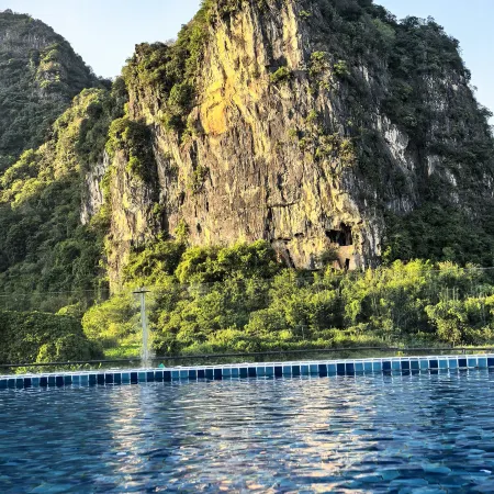 Yingde Huayuanli Hotel (Yingxi Peak Forest Corridor Branch)