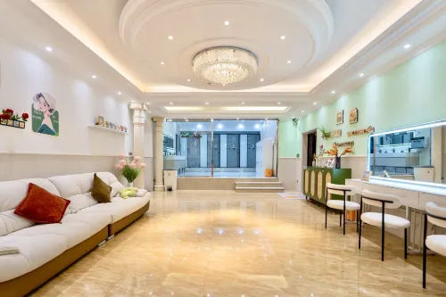 Yami Pure Female Youth Hostel (Huaguoyuan White House)
