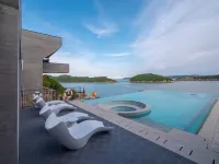 LANDISON RETREAT DONGHAI MINGZHU TAIZHOU - Rooftop Pools