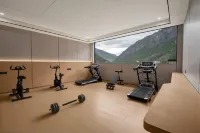 Daocheng Four Seasons Oxygen-enriched Hotel - Mountain view