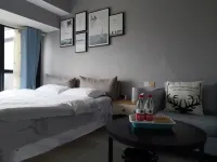 Chuzhou Aidi Daily and Short-Term Rental Luxury Apartment - balcony