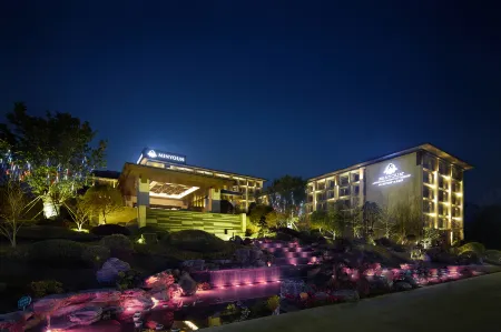 Minyoun Langzhong Ancient City Resort