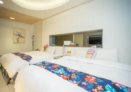 Skylight Hostel