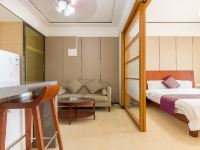 三亚凤凰河畔度假公寓 - 河畔一室一厅大床房