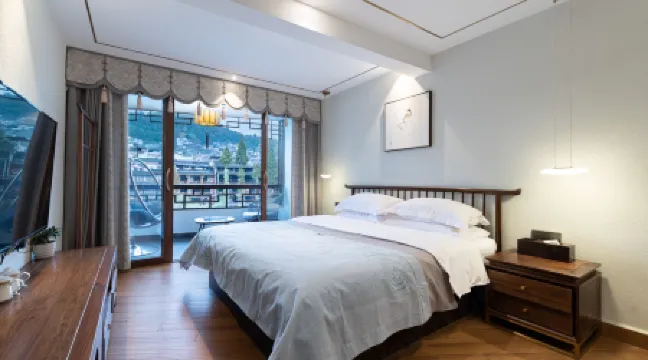 Qianxun Yunjing Zen River View Hotel