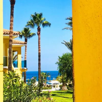 Malama Beach Holiday Village Các khách sạn gần Bãi biển Trinity
