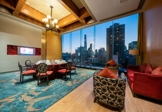 3. 더 이튼 호텔 ..