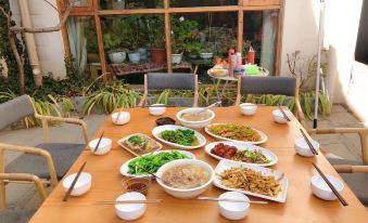Fengma Feiyang Hostel