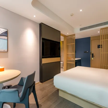 Atour Hotel Chongqing Xintiandi Daping Отели рядом с достопримечательностью «Чунцин Цзян и Улицы и начальная школа»