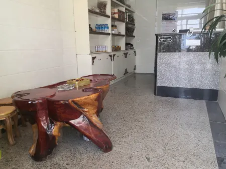 Qingsong Hotel Отели в г. Чженьюань