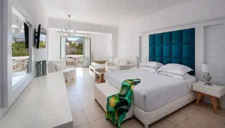 Astro Palace Hotel & Suites